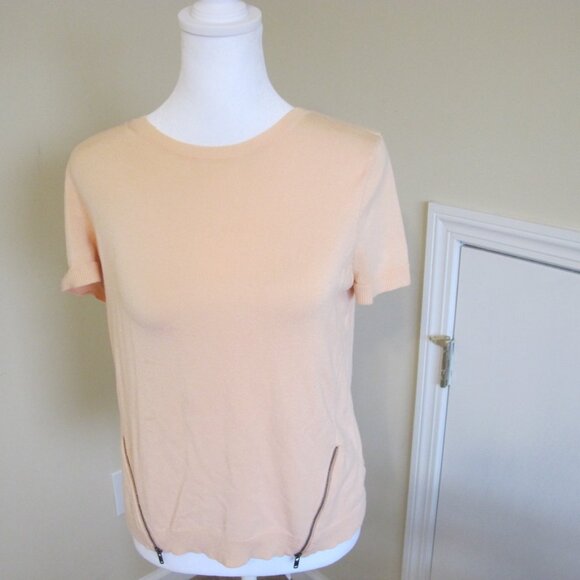 Express Tops - Women's Express Peach Short Sleeve Shirt Size Small Petite GUC